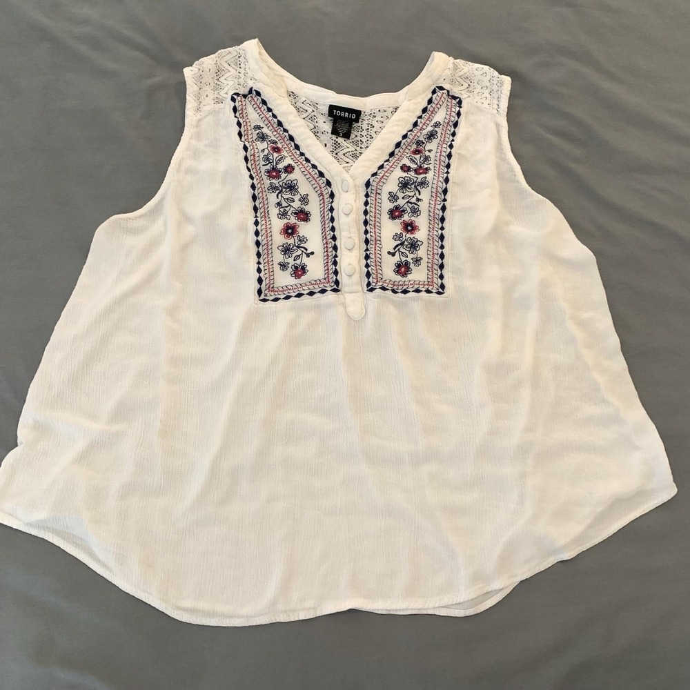 Torrid Blouse Womens 3 White Embroidered Lace Sleeveless V Neck Tank Top Boho